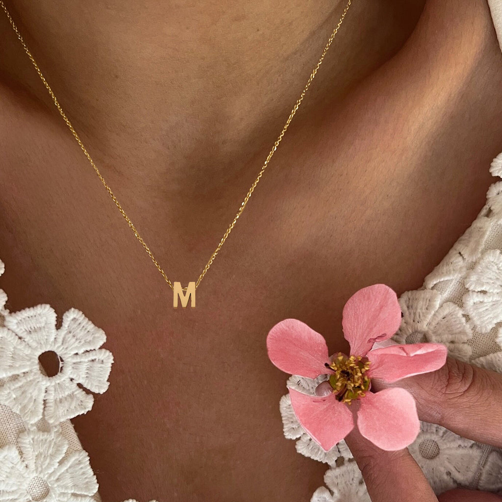 Gold Initial Necklaces For Women - Dainty 18K Gold Letter Necklaces Tiny A-Z Choker Necklaces for Women Trendy Jewelry Gifts